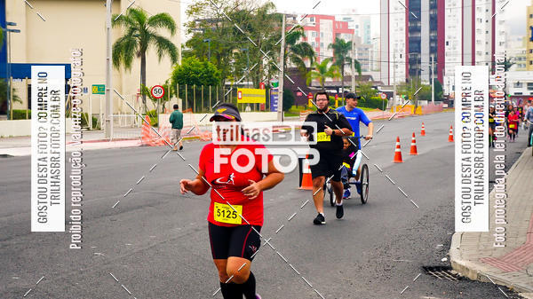 Buy your photos of the eventMeia Maratona de Blumenau on Fotop