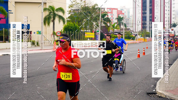 Buy your photos of the eventMeia Maratona de Blumenau on Fotop