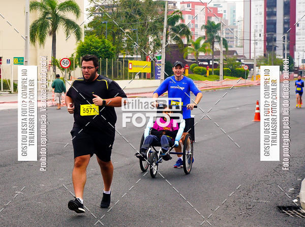 Buy your photos of the eventMeia Maratona de Blumenau on Fotop