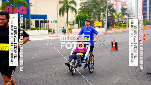Buy your photos of the eventMeia Maratona de Blumenau on Fotop
