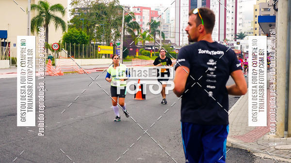 Buy your photos of the eventMeia Maratona de Blumenau on Fotop