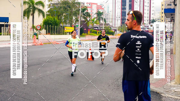 Buy your photos of the eventMeia Maratona de Blumenau on Fotop