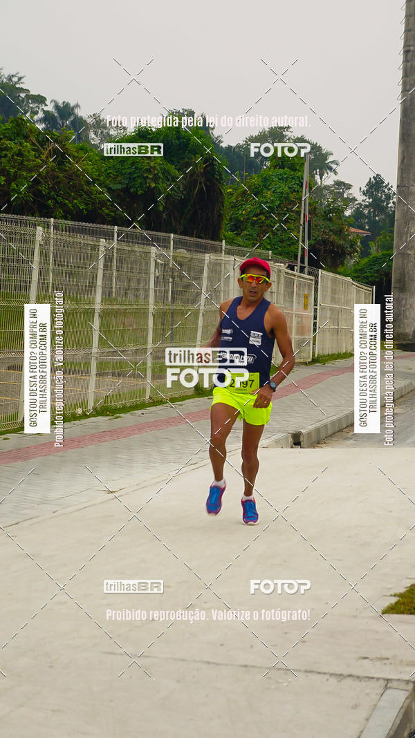 Buy your photos of the eventMeia Maratona de Blumenau on Fotop