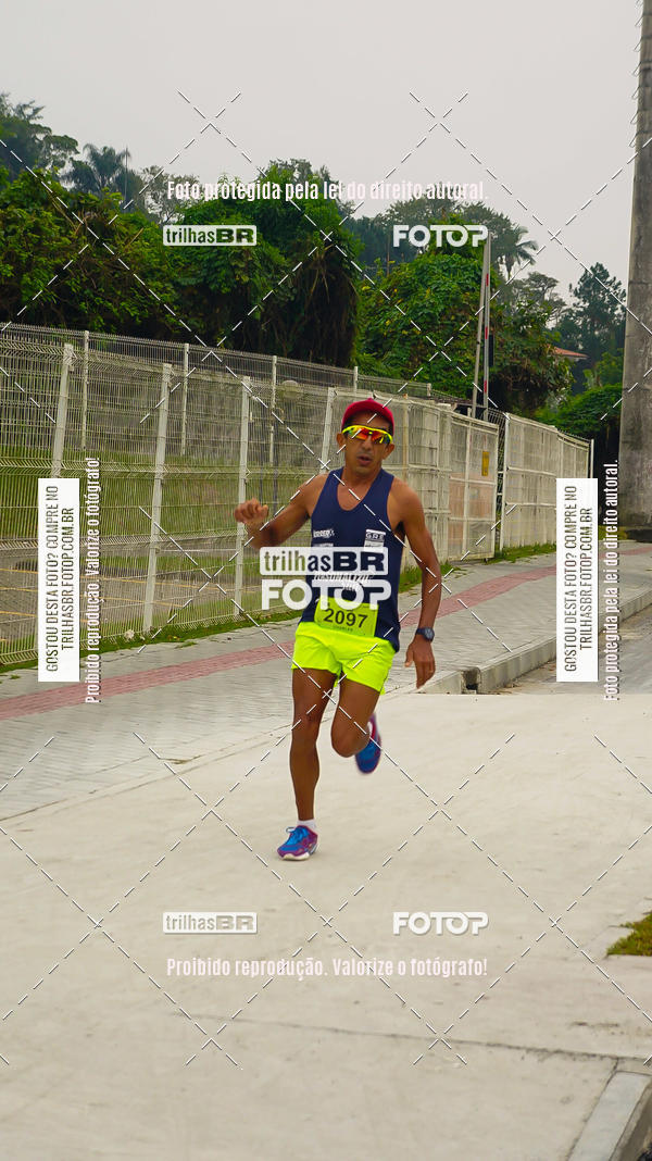 Buy your photos of the eventMeia Maratona de Blumenau on Fotop