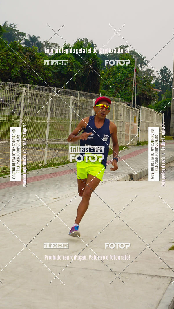 Buy your photos of the eventMeia Maratona de Blumenau on Fotop