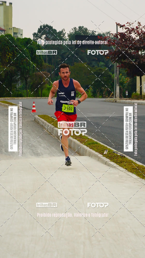 Buy your photos of the eventMeia Maratona de Blumenau on Fotop