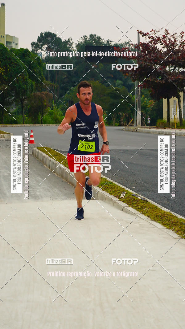 Buy your photos of the eventMeia Maratona de Blumenau on Fotop