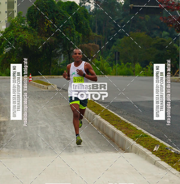 Buy your photos of the eventMeia Maratona de Blumenau on Fotop