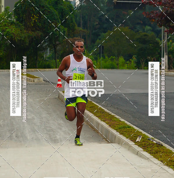 Buy your photos of the eventMeia Maratona de Blumenau on Fotop