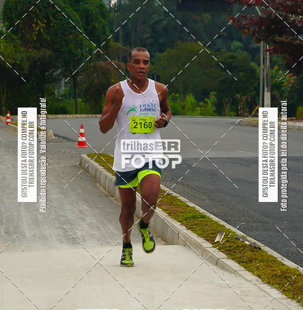 Buy your photos of the eventMeia Maratona de Blumenau on Fotop