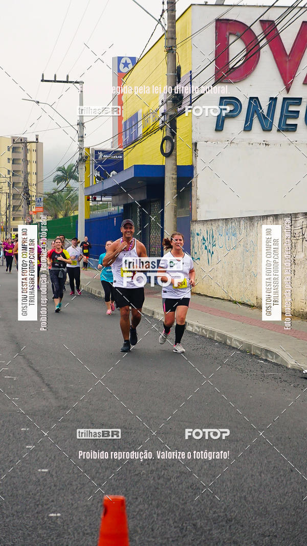 Buy your photos of the eventMeia Maratona de Blumenau on Fotop