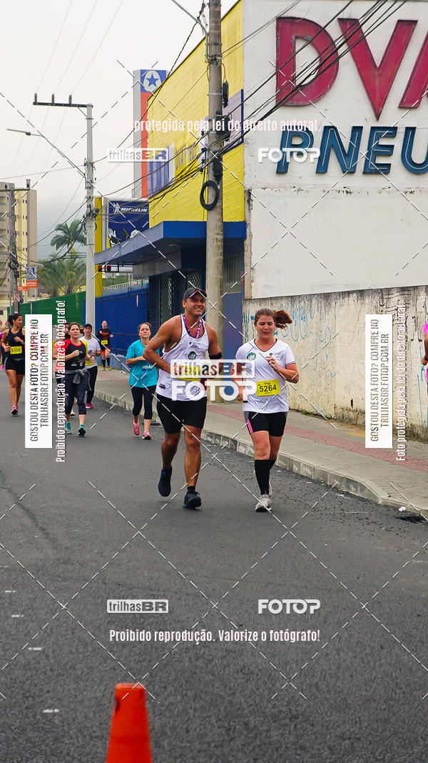Buy your photos of the eventMeia Maratona de Blumenau on Fotop