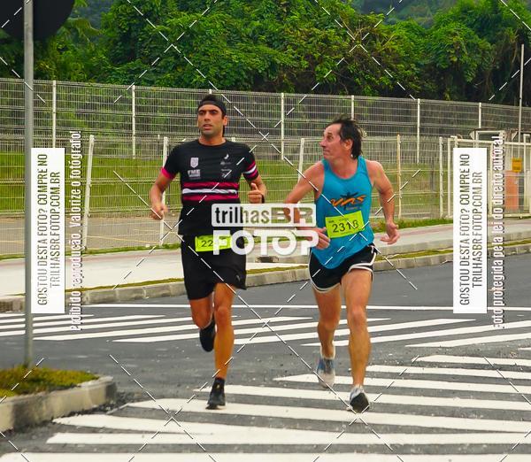 Buy your photos of the eventMeia Maratona de Blumenau on Fotop