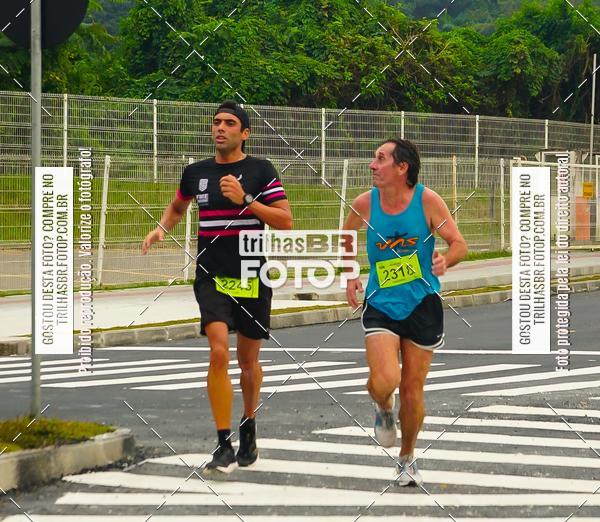 Buy your photos of the eventMeia Maratona de Blumenau on Fotop