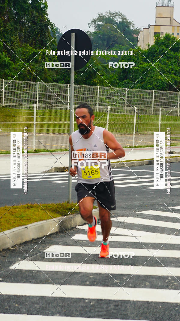 Buy your photos of the eventMeia Maratona de Blumenau on Fotop