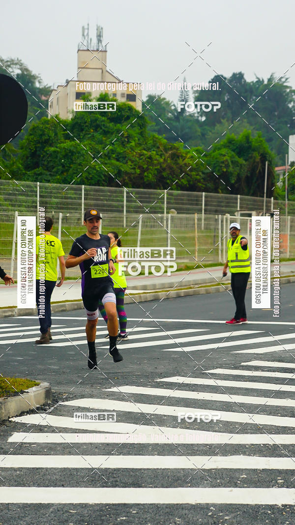 Buy your photos of the eventMeia Maratona de Blumenau on Fotop