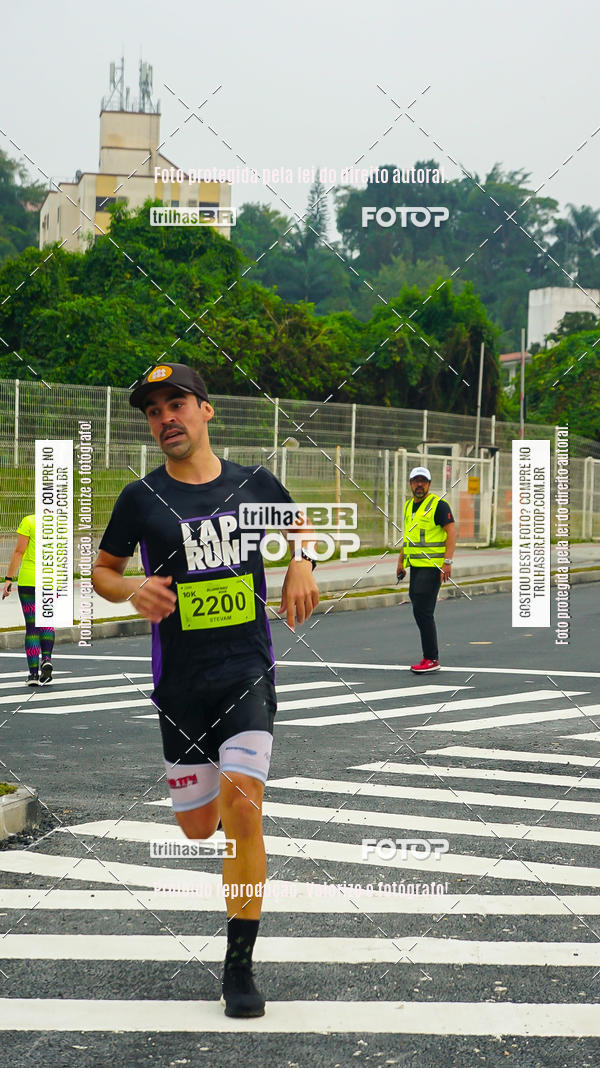 Buy your photos of the eventMeia Maratona de Blumenau on Fotop