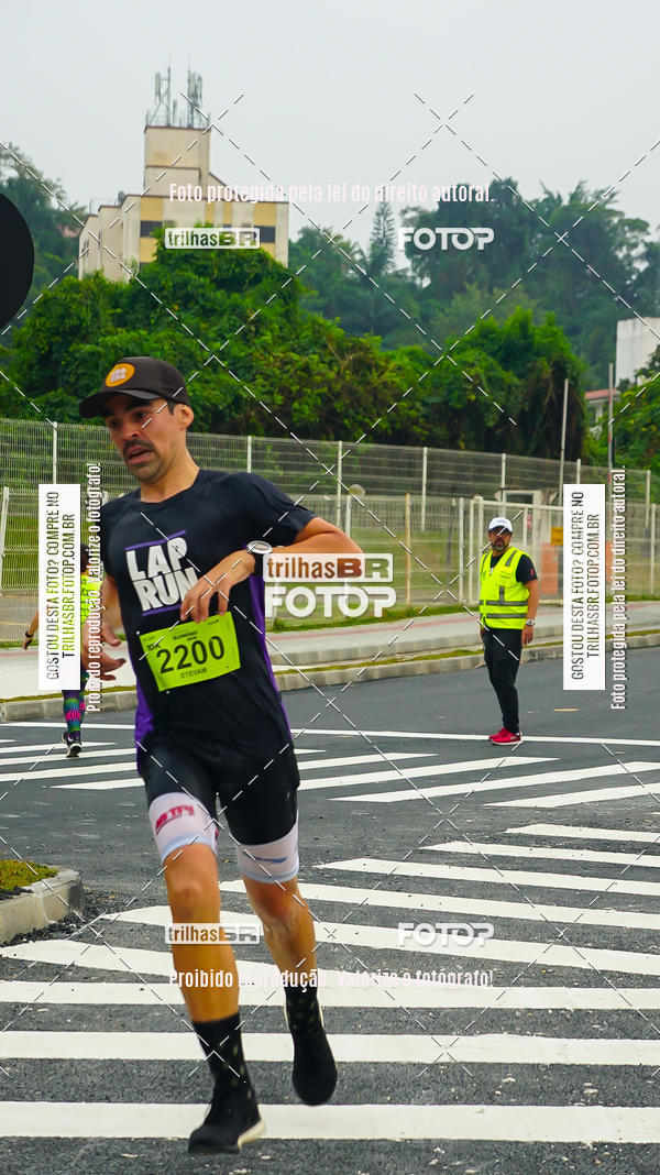 Buy your photos of the eventMeia Maratona de Blumenau on Fotop