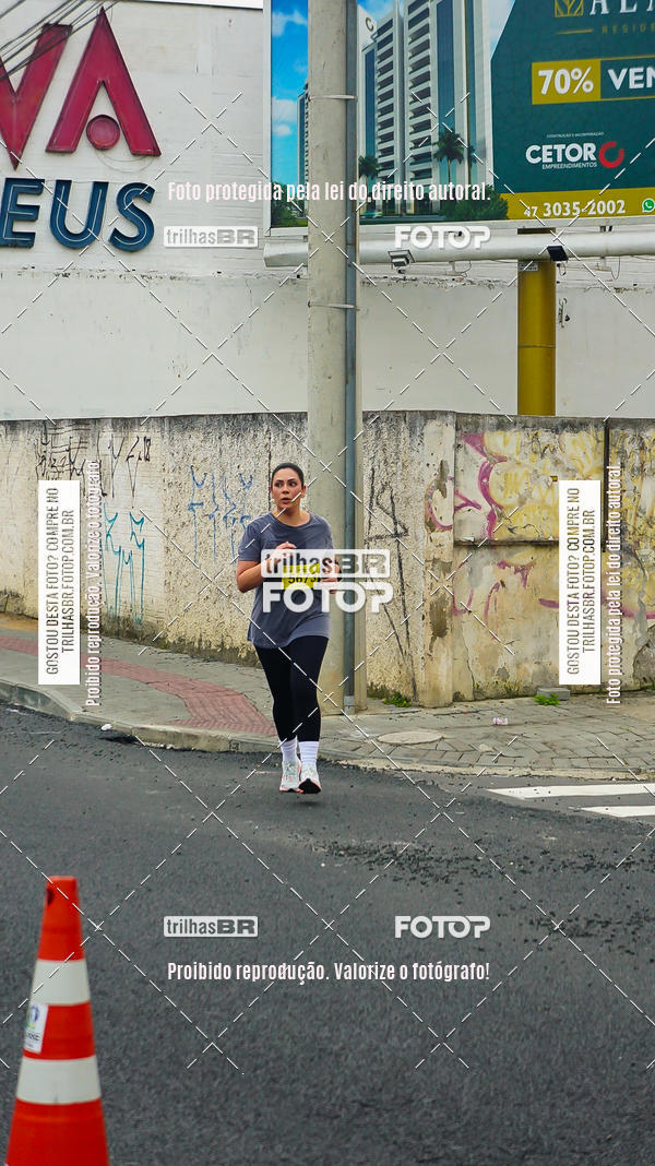 Buy your photos of the eventMeia Maratona de Blumenau on Fotop