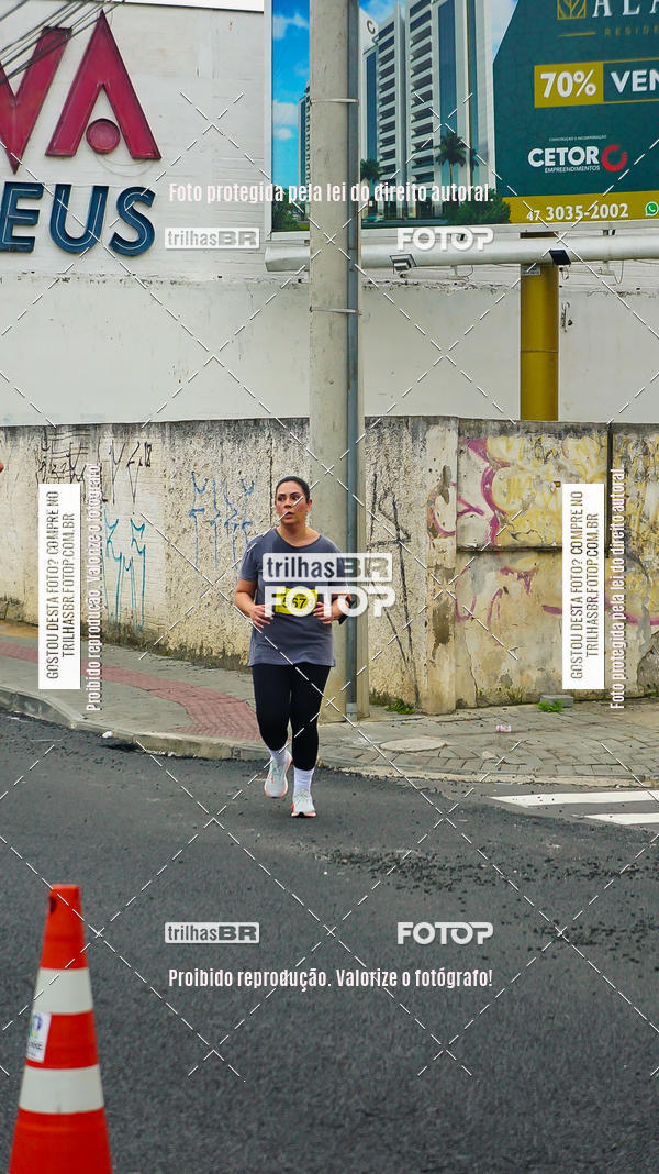 Buy your photos of the eventMeia Maratona de Blumenau on Fotop