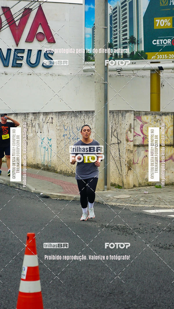 Buy your photos of the eventMeia Maratona de Blumenau on Fotop