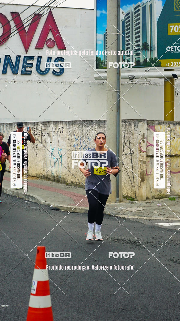 Buy your photos of the eventMeia Maratona de Blumenau on Fotop