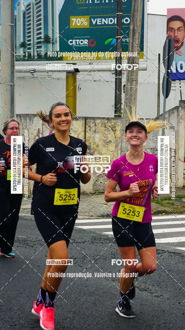 Buy your photos of the eventMeia Maratona de Blumenau on Fotop