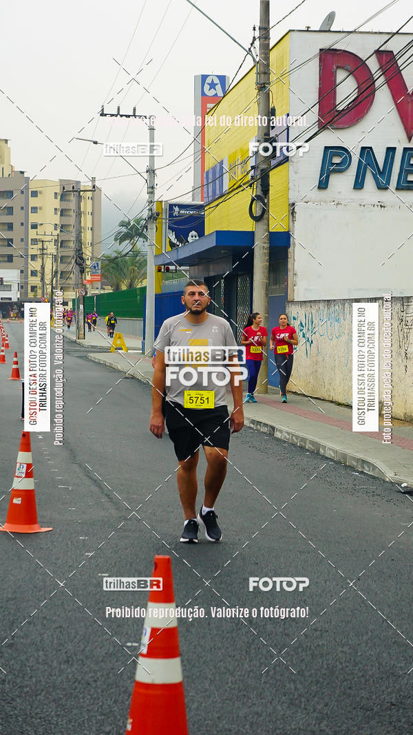 Buy your photos of the eventMeia Maratona de Blumenau on Fotop