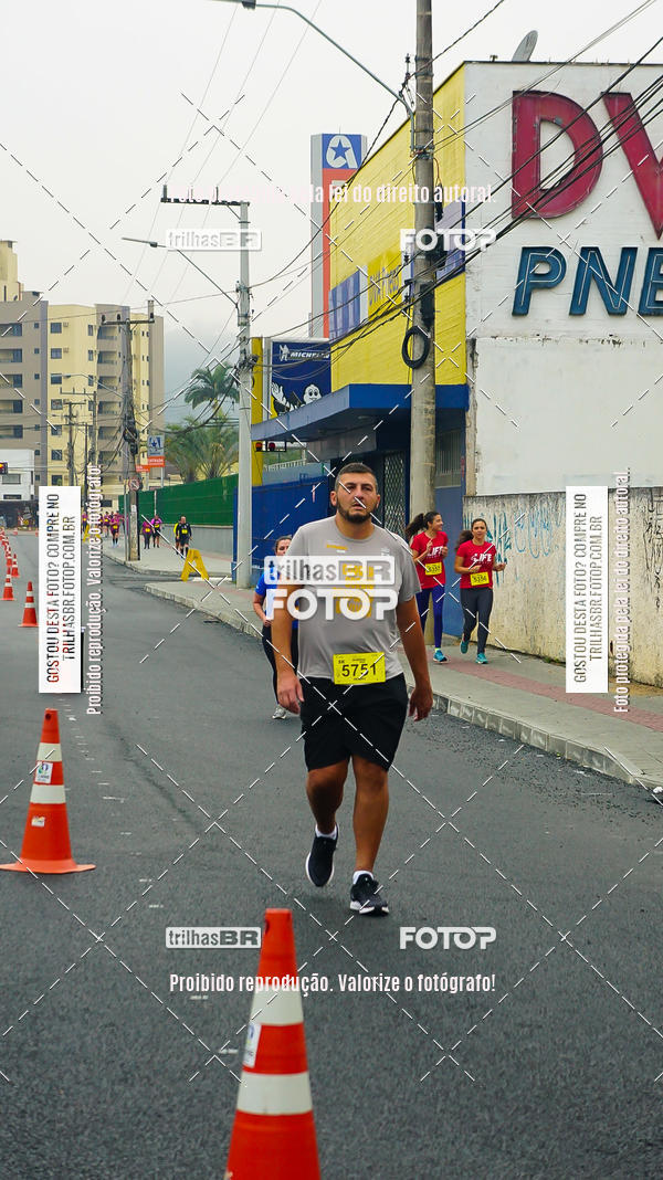 Buy your photos of the eventMeia Maratona de Blumenau on Fotop