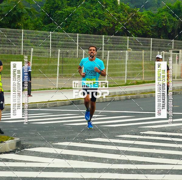 Buy your photos of the eventMeia Maratona de Blumenau on Fotop