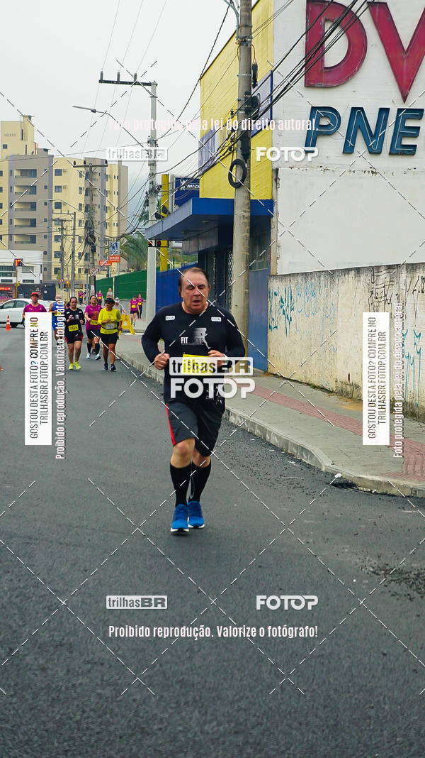 Buy your photos of the eventMeia Maratona de Blumenau on Fotop