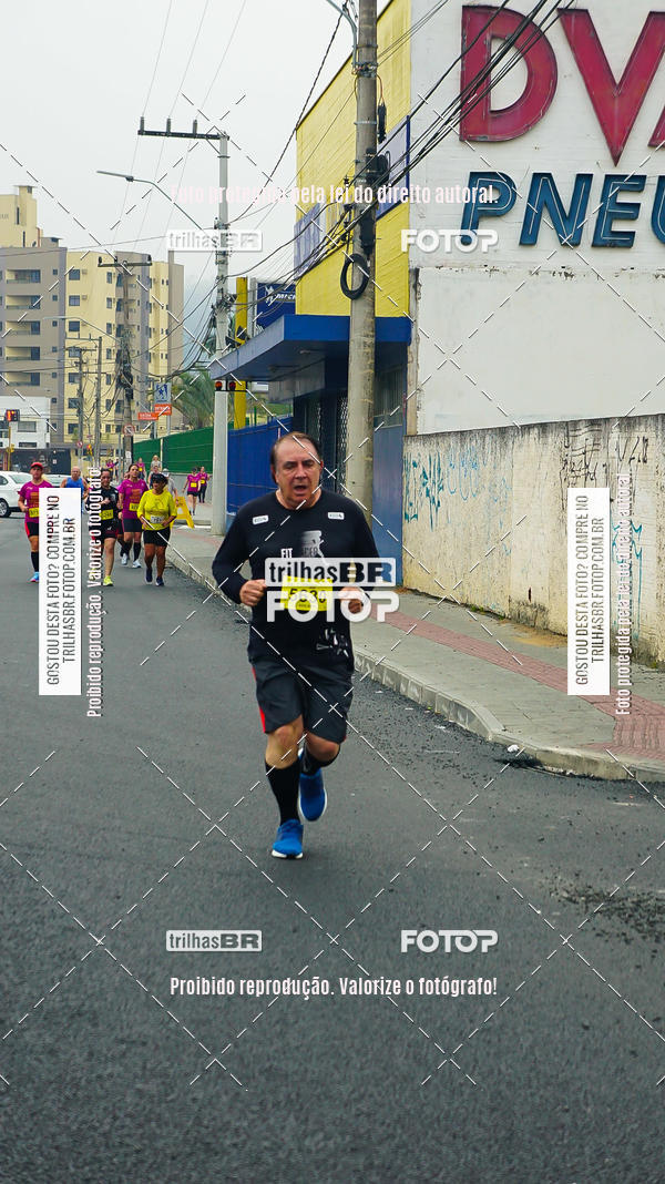 Buy your photos of the eventMeia Maratona de Blumenau on Fotop