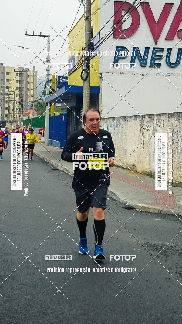 Buy your photos of the eventMeia Maratona de Blumenau on Fotop
