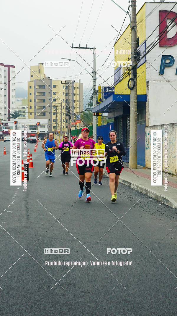 Buy your photos of the eventMeia Maratona de Blumenau on Fotop