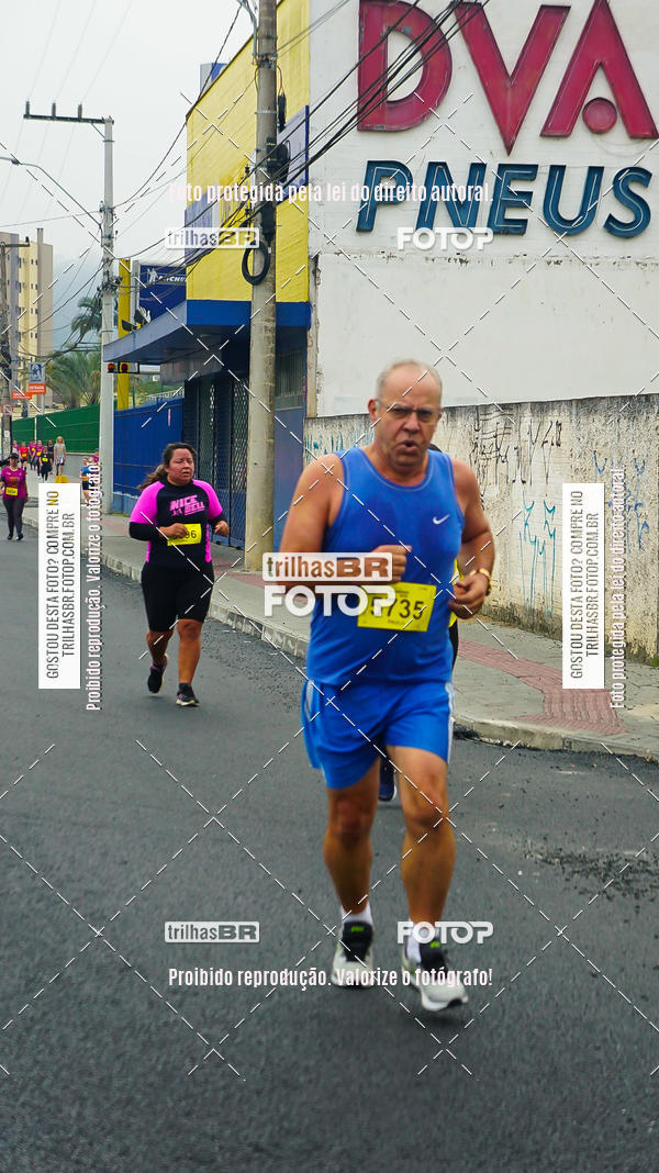 Buy your photos of the eventMeia Maratona de Blumenau on Fotop
