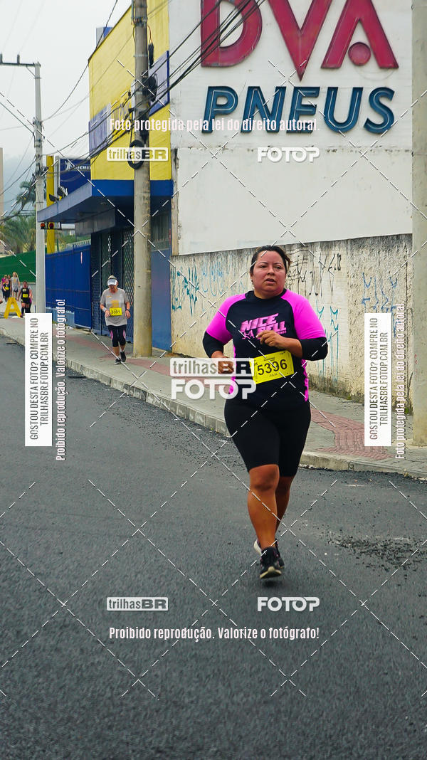Buy your photos of the eventMeia Maratona de Blumenau on Fotop
