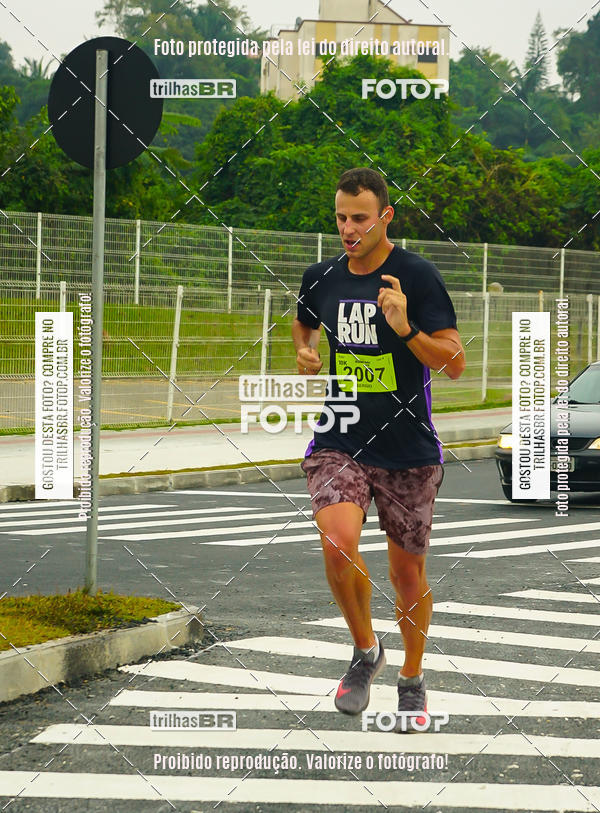 Buy your photos of the eventMeia Maratona de Blumenau on Fotop