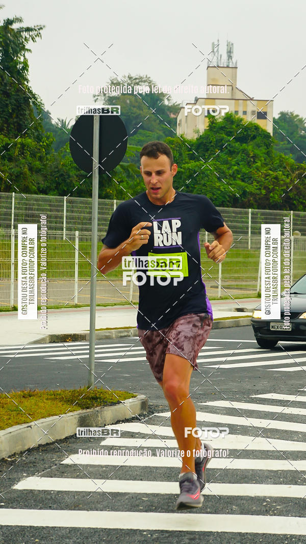 Buy your photos of the eventMeia Maratona de Blumenau on Fotop