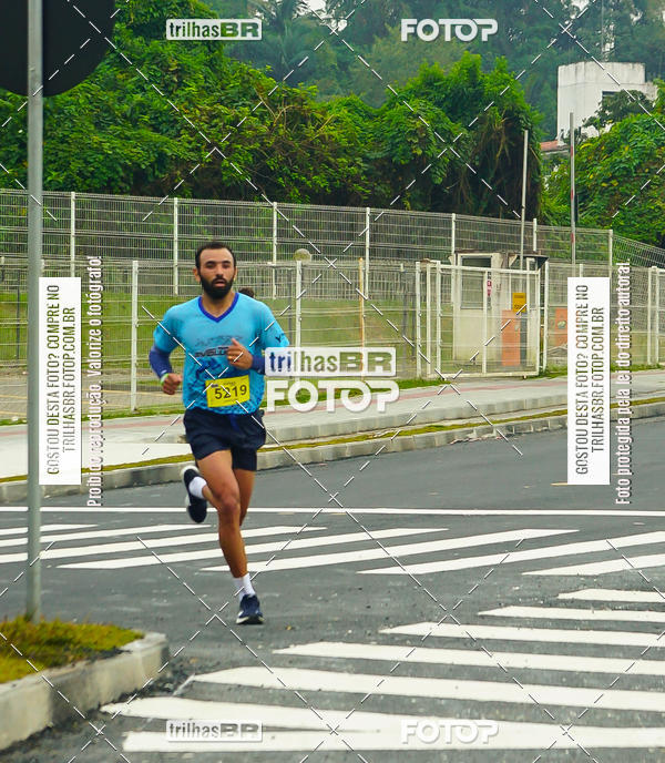 Buy your photos of the eventMeia Maratona de Blumenau on Fotop