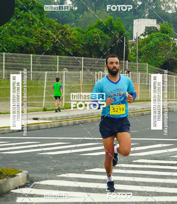 Buy your photos of the eventMeia Maratona de Blumenau on Fotop