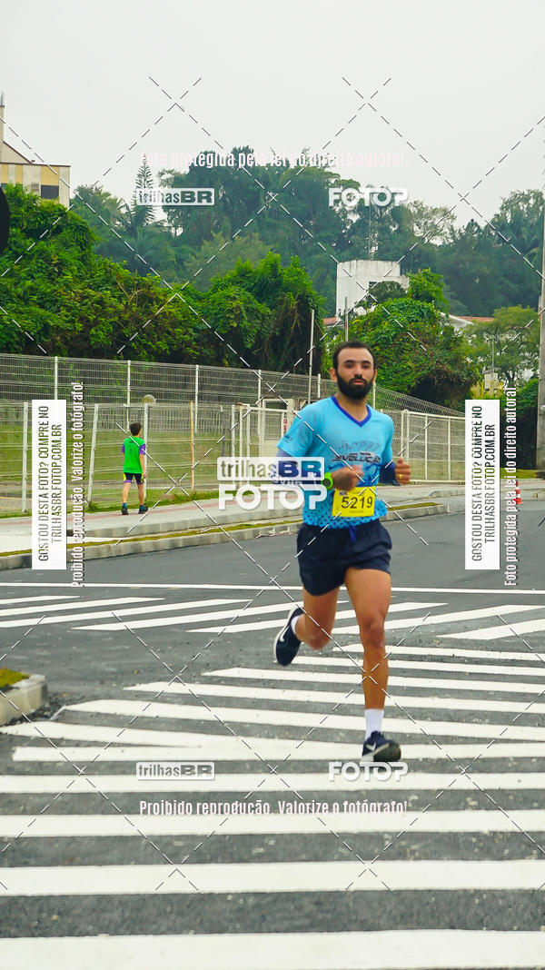 Buy your photos of the eventMeia Maratona de Blumenau on Fotop
