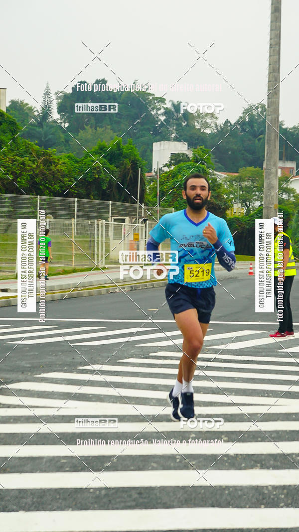 Buy your photos of the eventMeia Maratona de Blumenau on Fotop