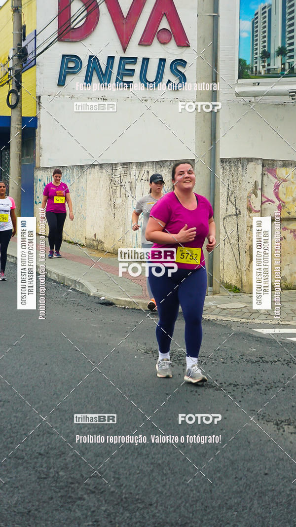 Buy your photos of the eventMeia Maratona de Blumenau on Fotop