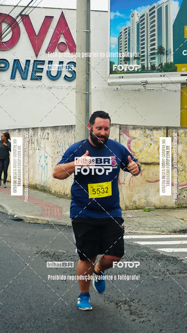 Buy your photos of the eventMeia Maratona de Blumenau on Fotop