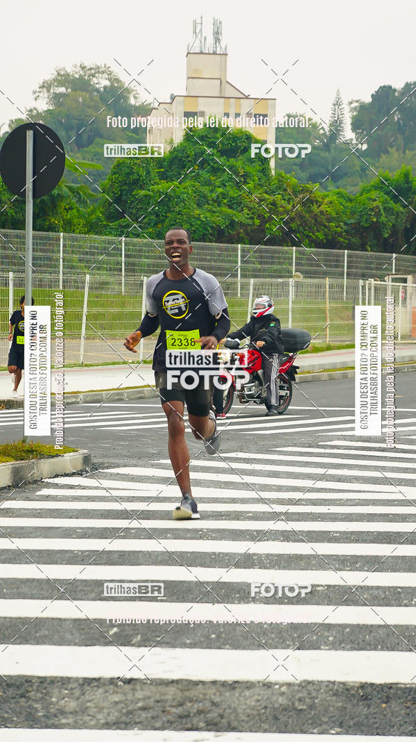 Buy your photos of the eventMeia Maratona de Blumenau on Fotop