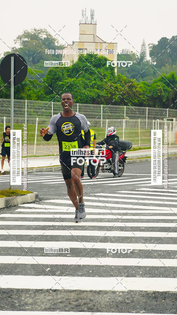 Buy your photos of the eventMeia Maratona de Blumenau on Fotop