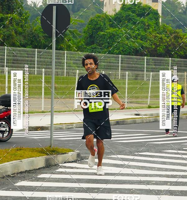 Buy your photos of the eventMeia Maratona de Blumenau on Fotop