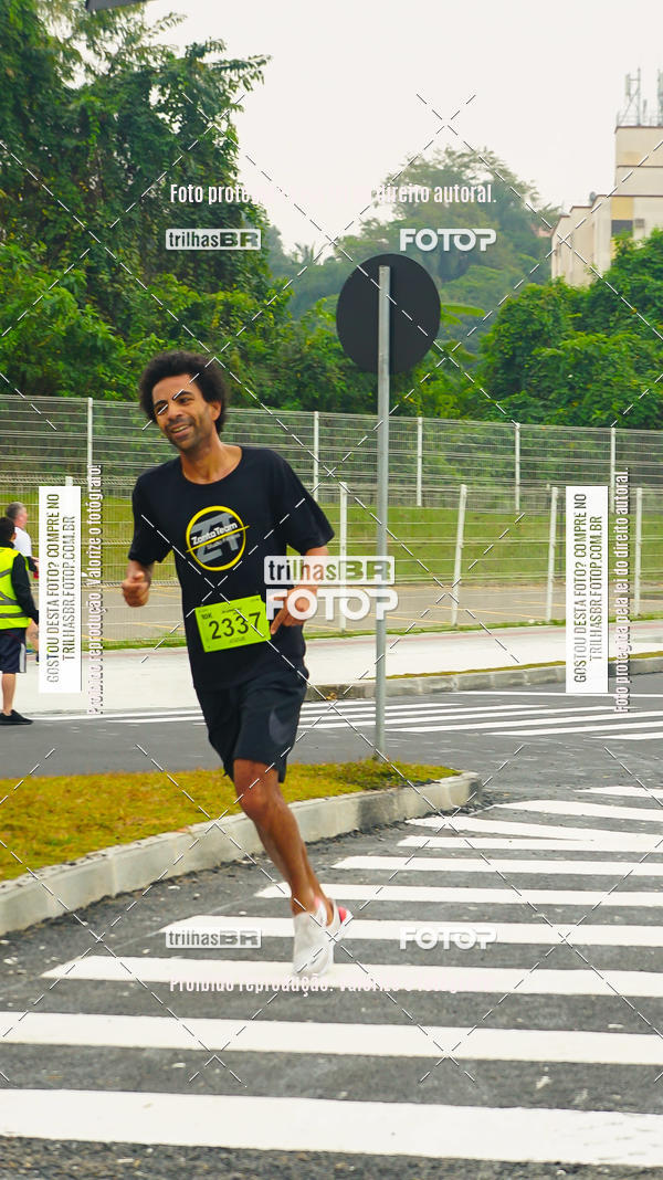 Buy your photos of the eventMeia Maratona de Blumenau on Fotop