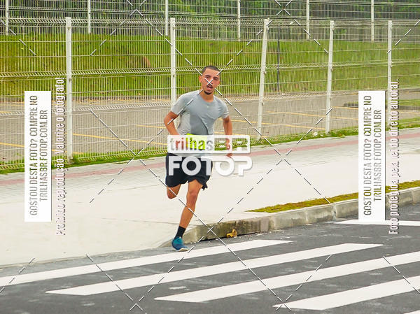 Buy your photos of the eventMeia Maratona de Blumenau on Fotop