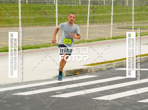 Buy your photos of the eventMeia Maratona de Blumenau on Fotop